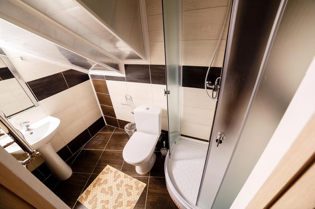 Corner House Hotel Lutsk Luaran gambar