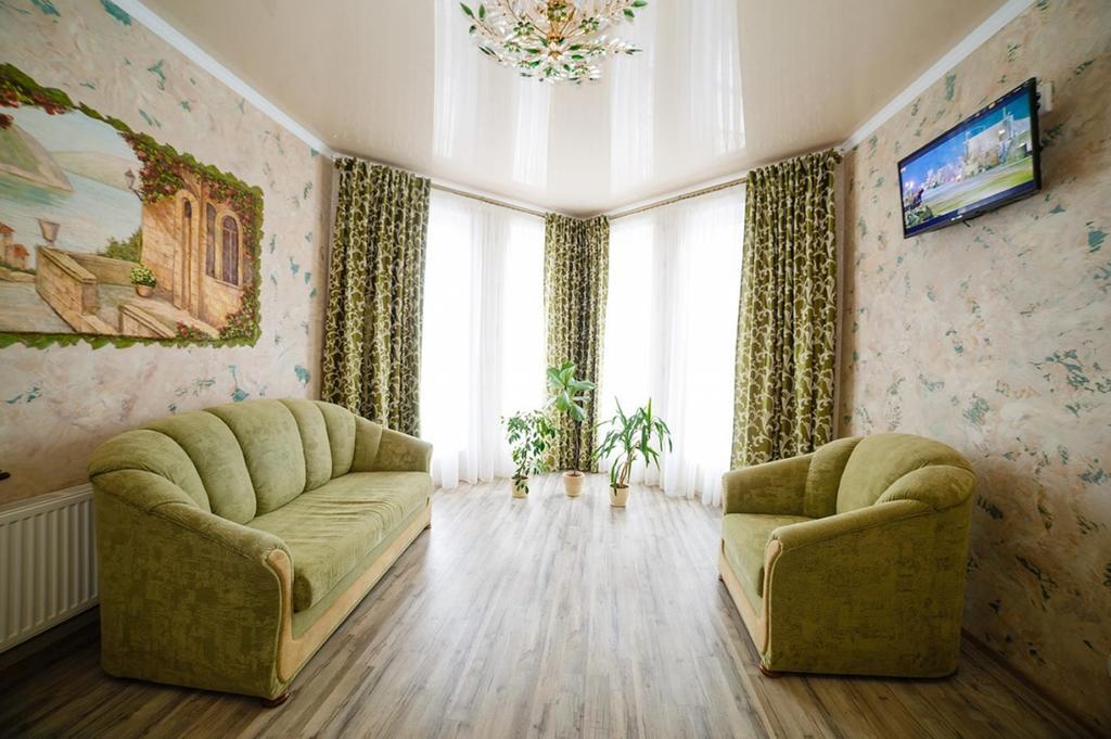 Corner House Hotel Lutsk Luaran gambar