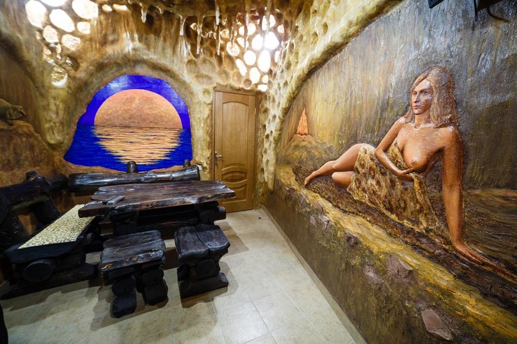 Corner House Hotel Lutsk Luaran gambar